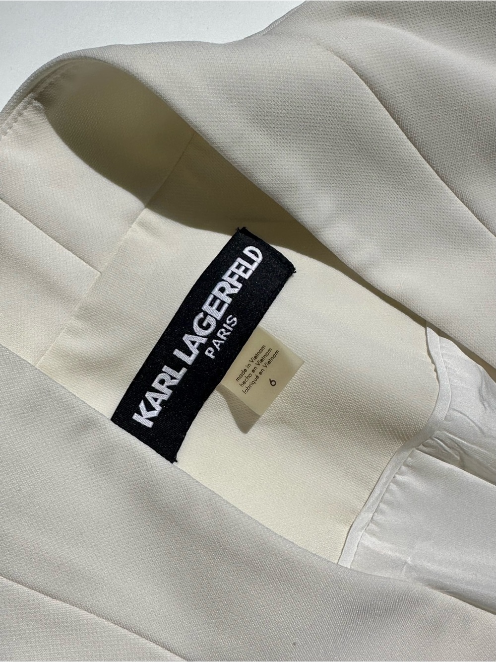 Karl Lagerfeld Ivory White Pant Suit Single-Button Blazer & Matching Trousers, 6 - Picture 6 of 16